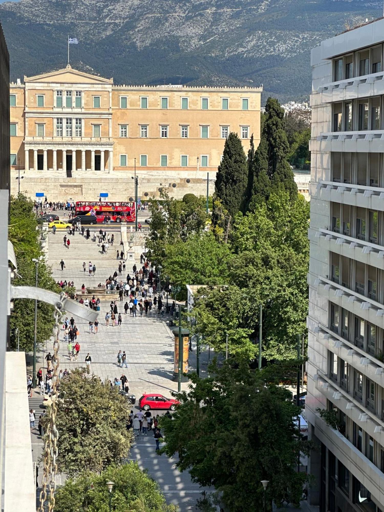 2 Bd Apt In Syntagma With Acropolis View Athén Kültér fotó
