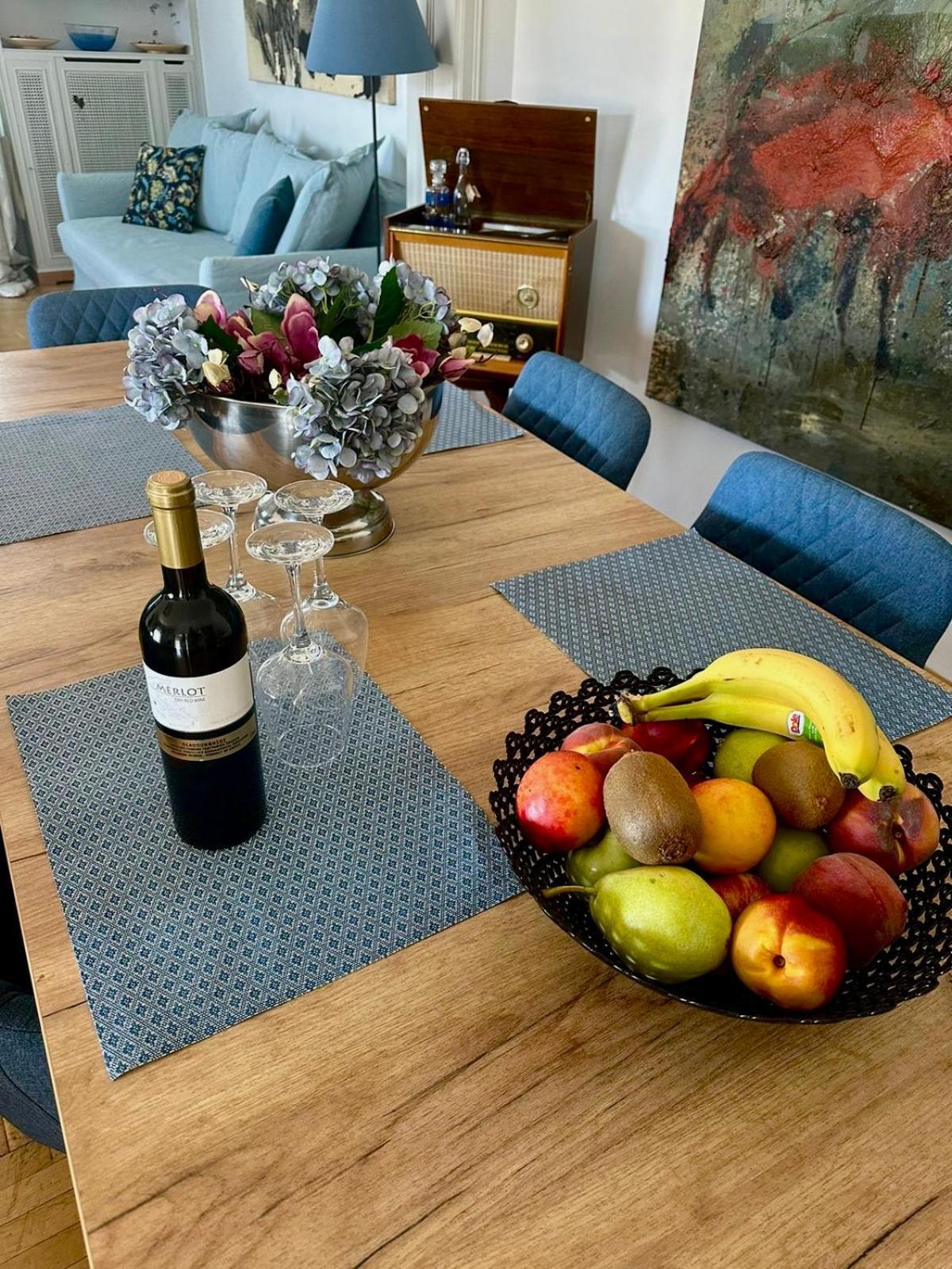 2 Bd Apt In Syntagma With Acropolis View Athén Kültér fotó